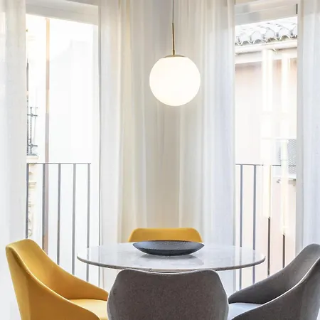 Stylish And Elegant 1 & 2 Bedroom I Apartman