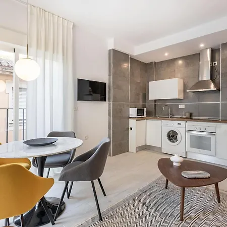 Stylish And Elegant 1 & 2 Bedroom I غرناطة