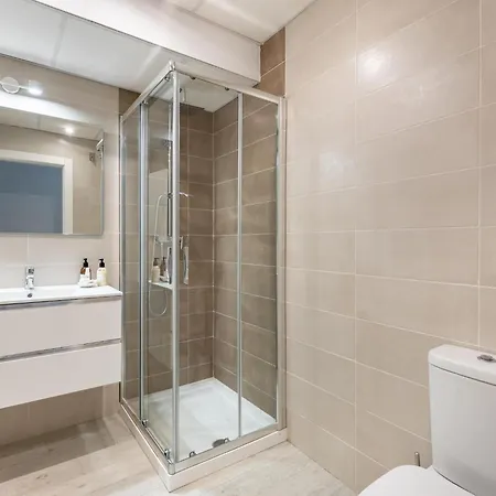 Stylish And Elegant 1 & 2 Bedroom I
